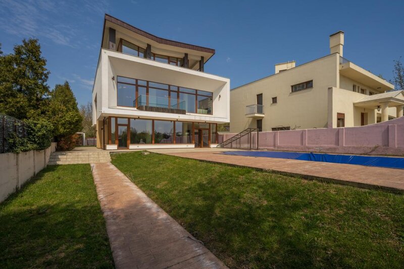 Proprietate rara cu acces direct la lacul Mogosoaia | Teren 1182 mp